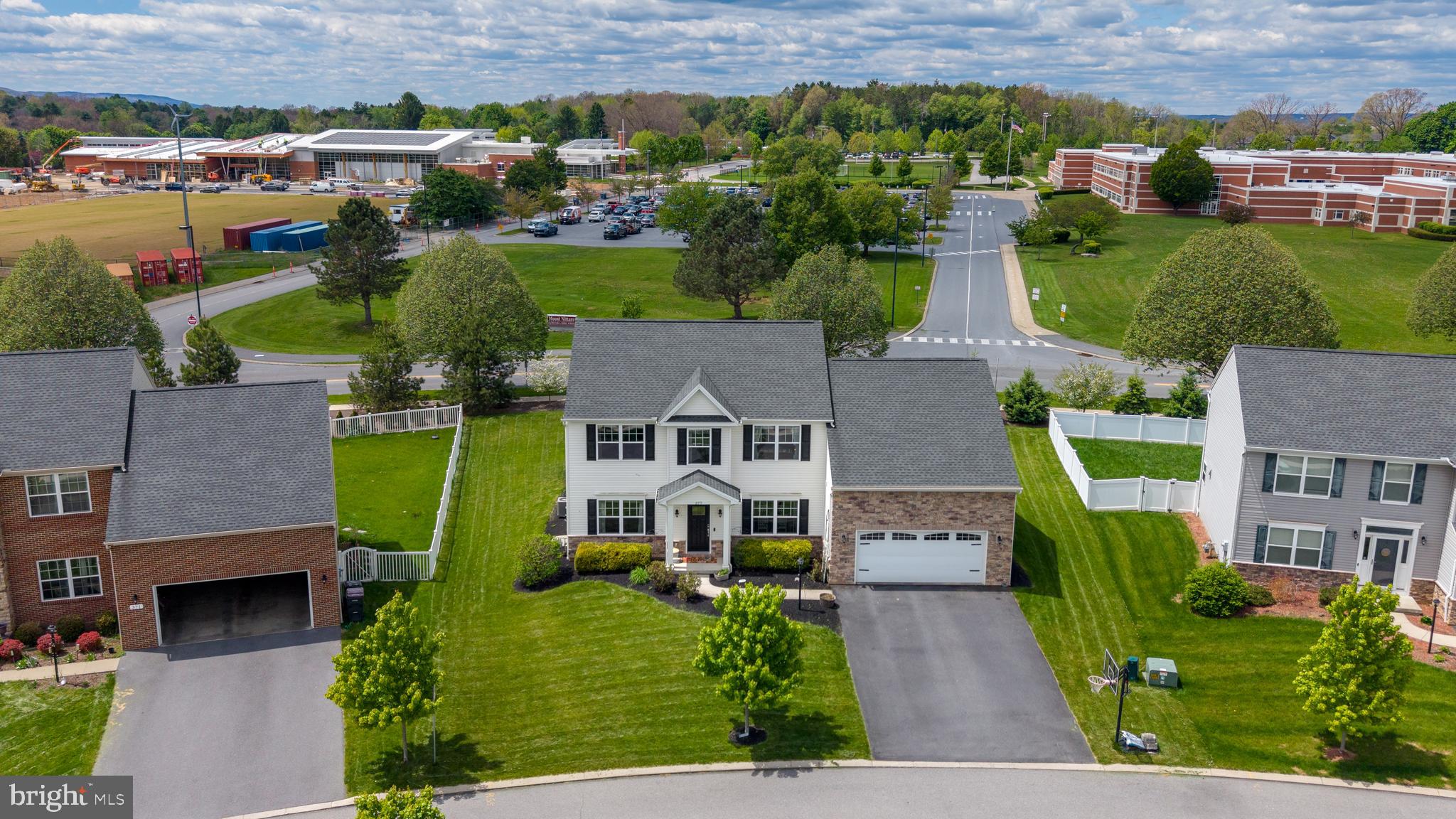 FIELDSTONE - Residential