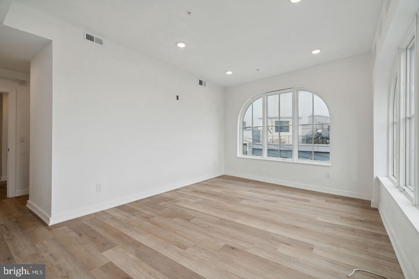 1828 FRANKFORD AVENUE 402