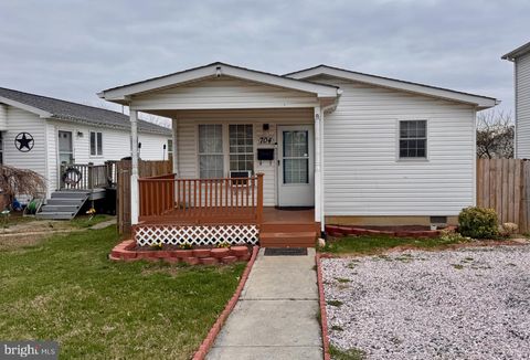 Homes For Sale - 704 Watson Avenue<br/> Winchester City County, WINCHESTER, VA 22601