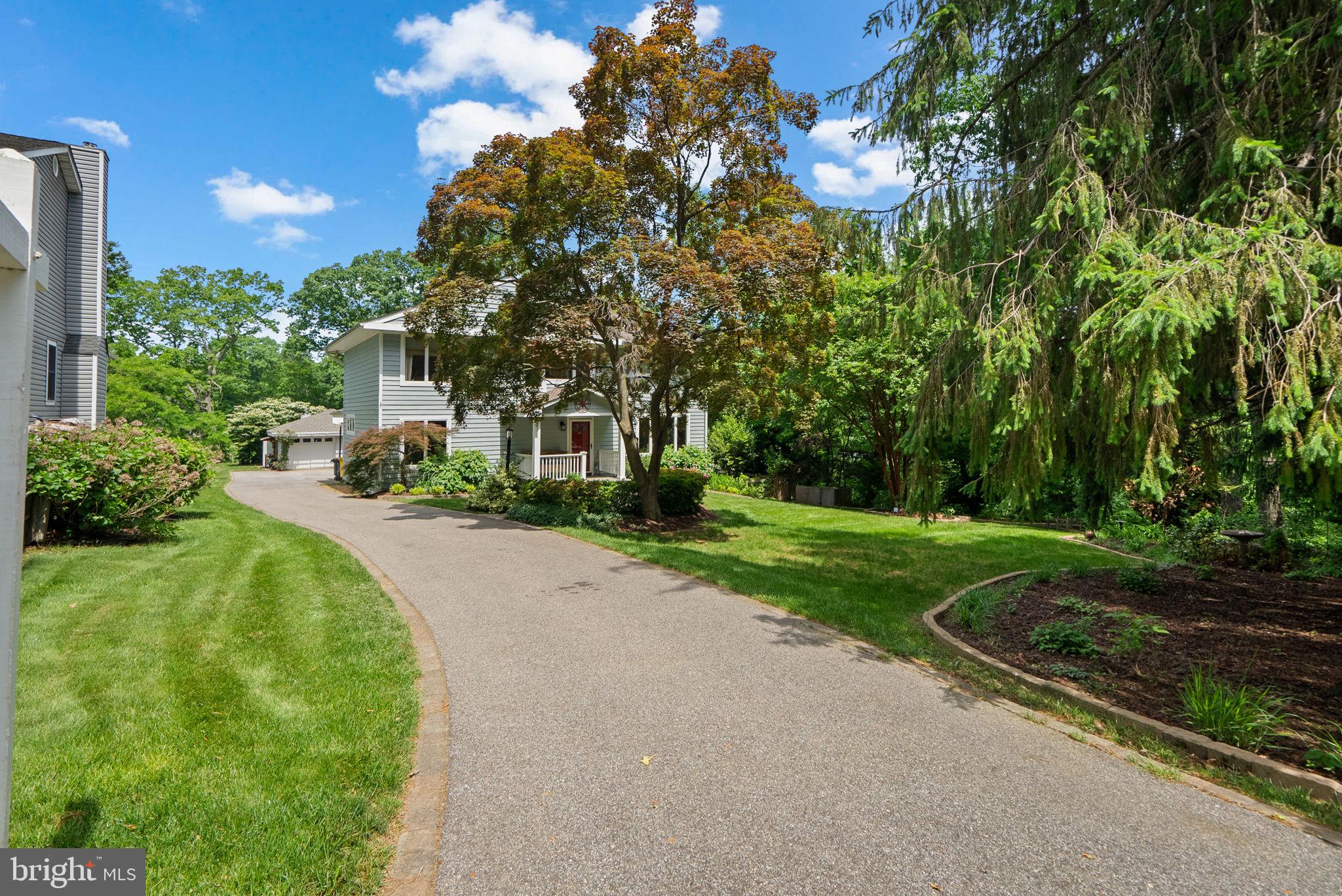 743 ROLLING VIEW DRIVE