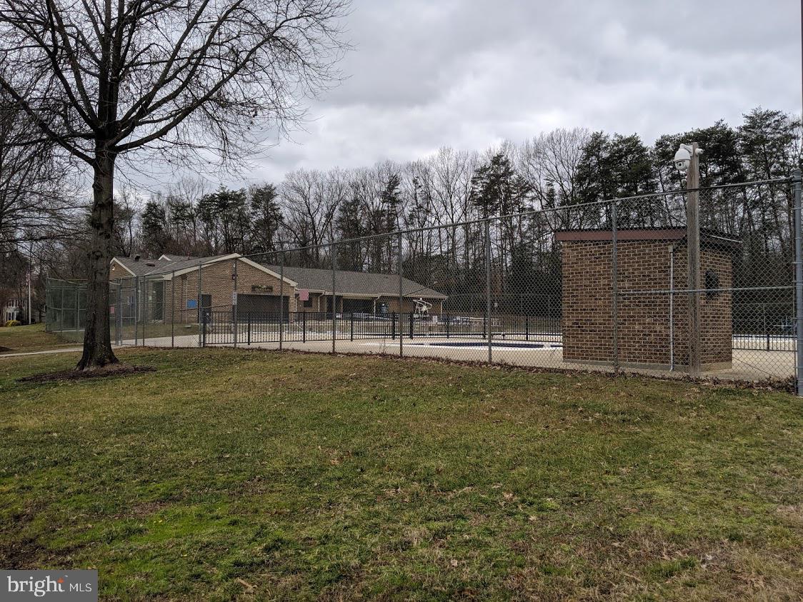 HUNTINGTON NEIGHBORHOOD - Residential Lease