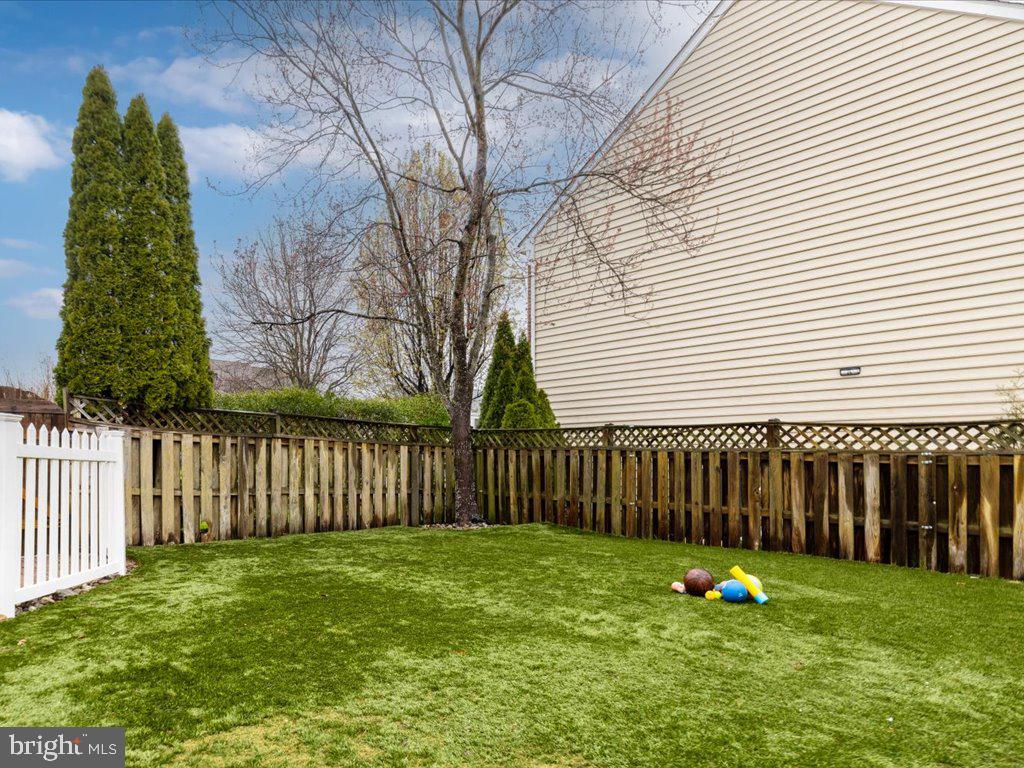 ASHBROOK - Residential