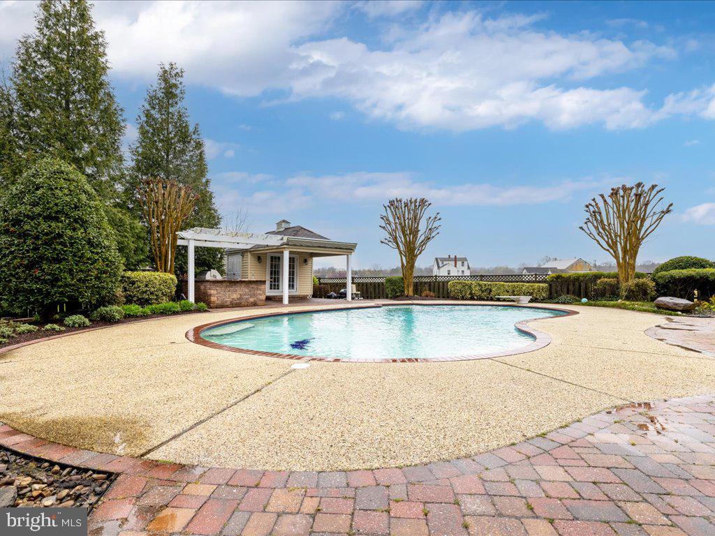 ASHBROOK - Residential