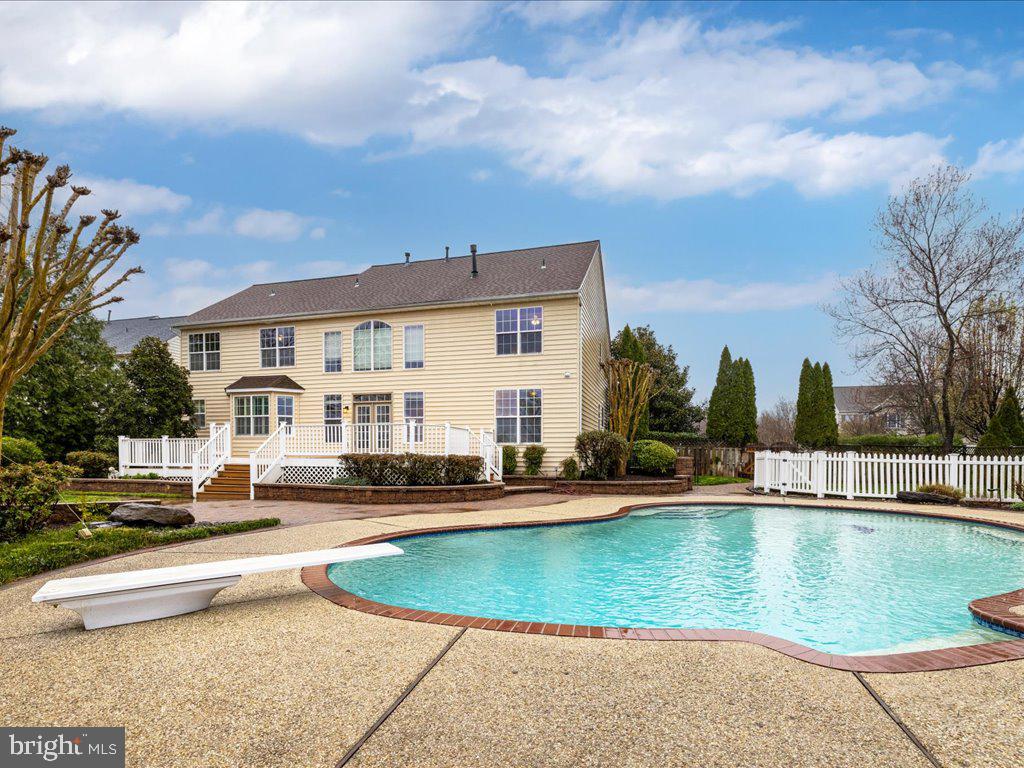 ASHBROOK - Residential