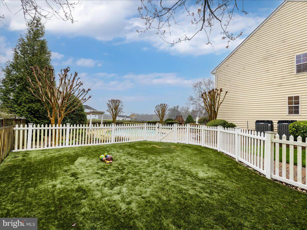 ASHBROOK - Residential