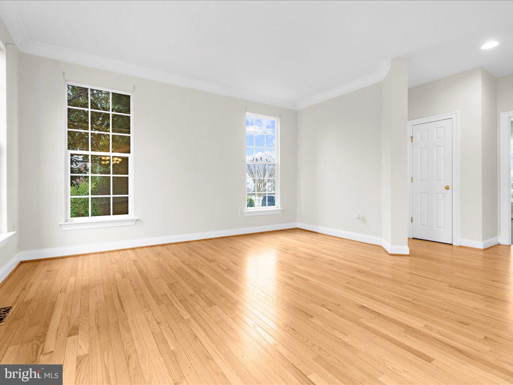 ASHBROOK - Residential