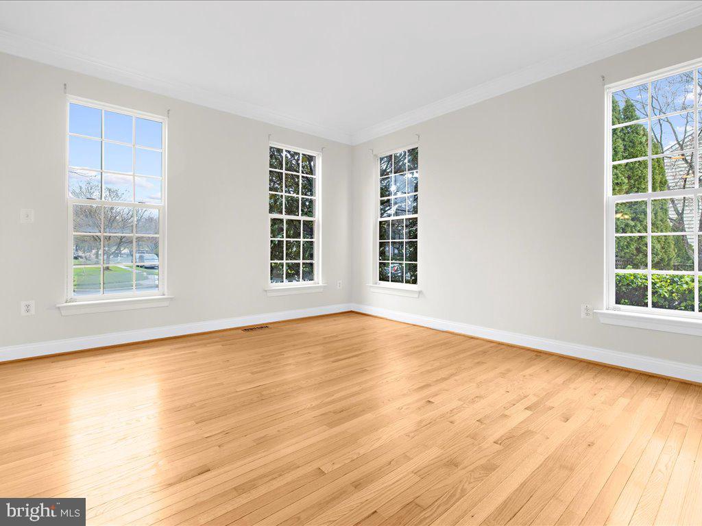 ASHBROOK - Residential