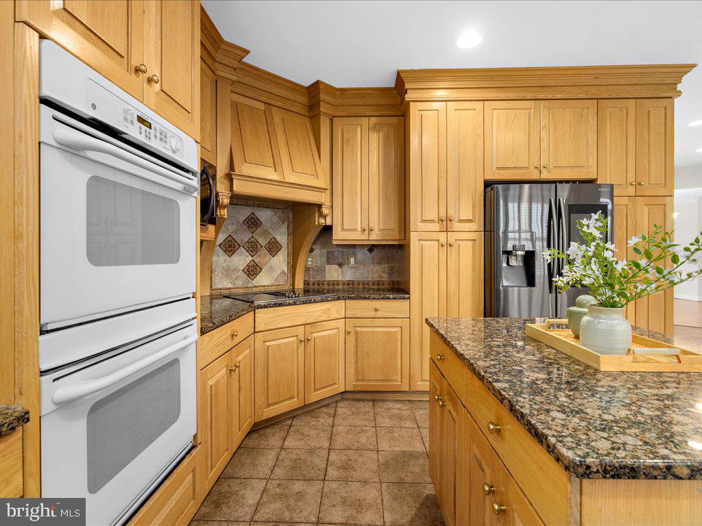 ASHBROOK - Residential