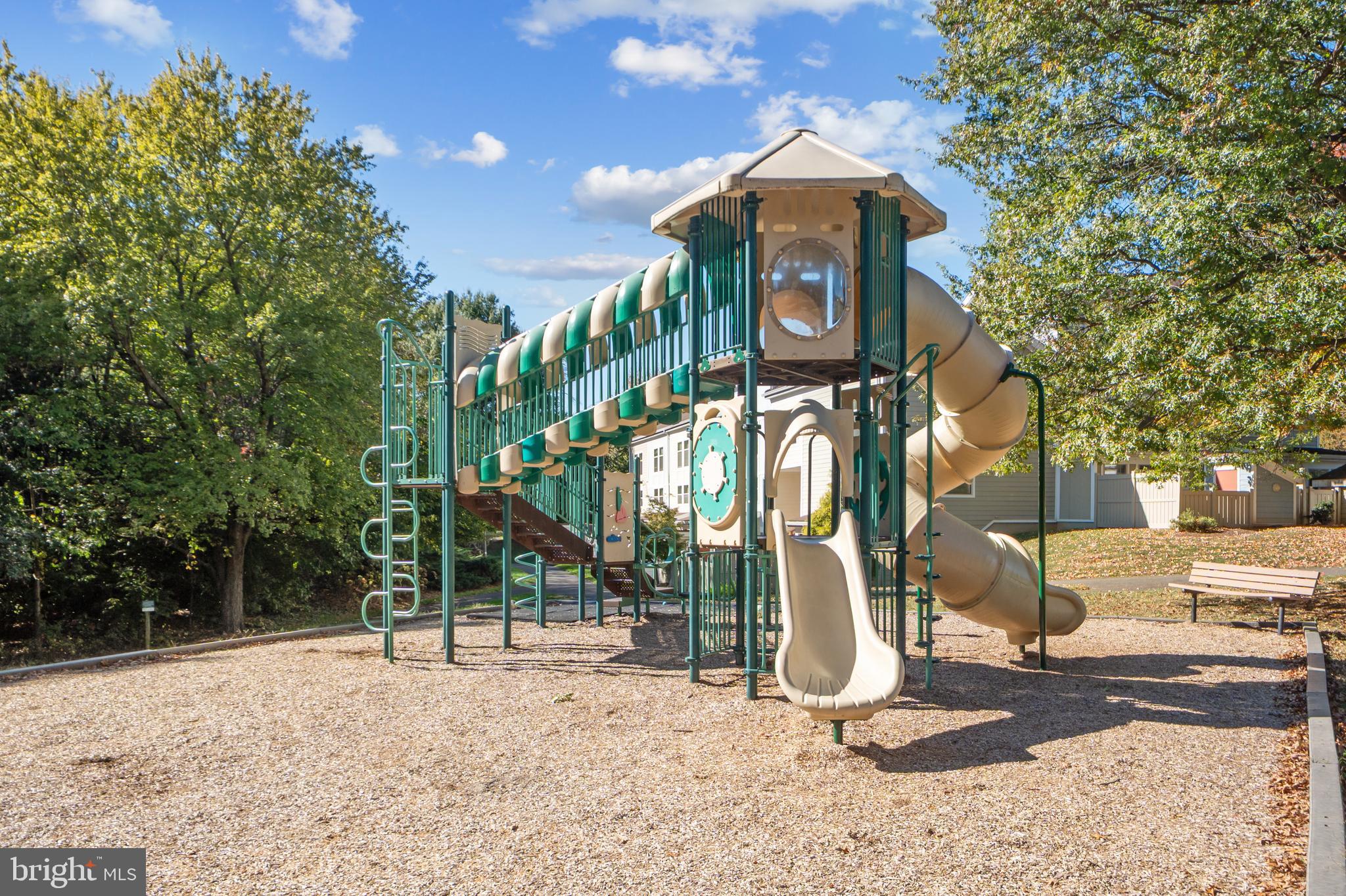 BENTANA PARK - Residential