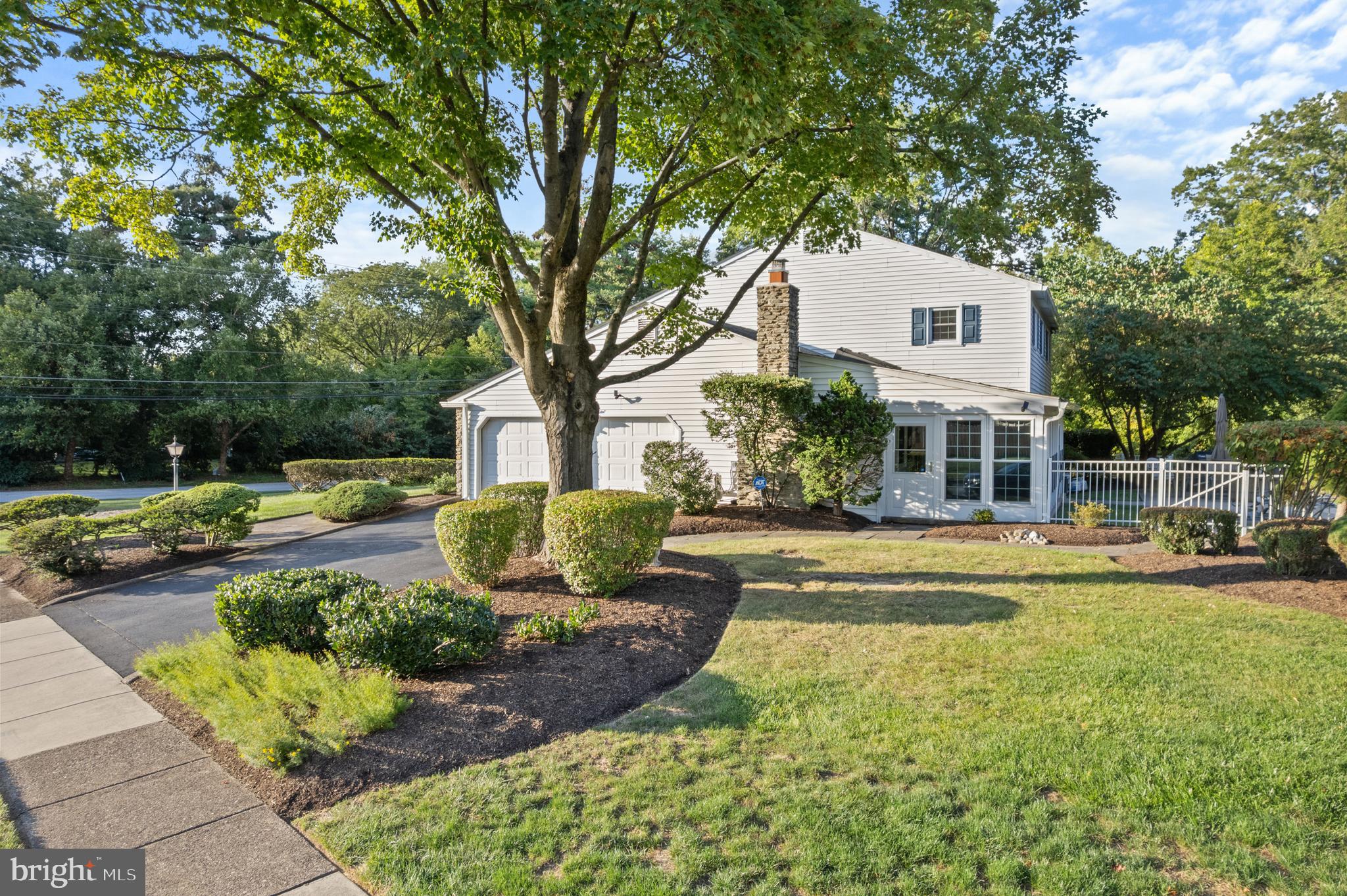884 TENNIS AVENUE