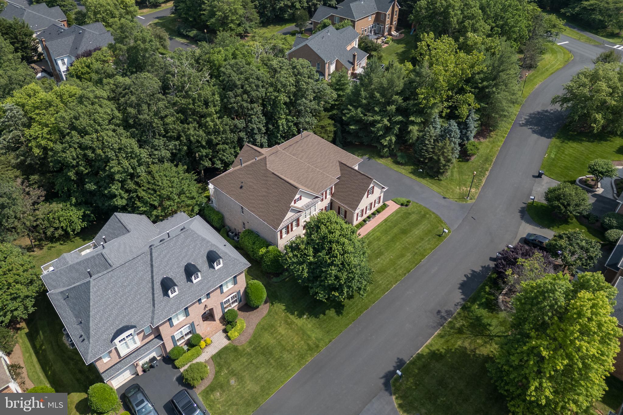 RIVER CREEK - Residential