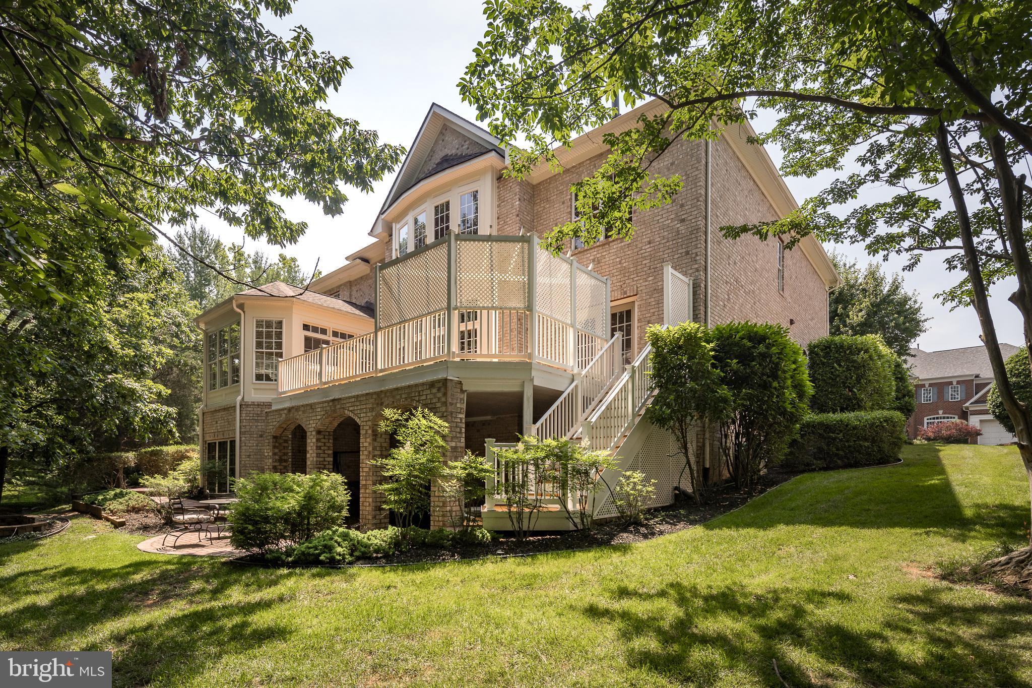 RIVER CREEK - Residential