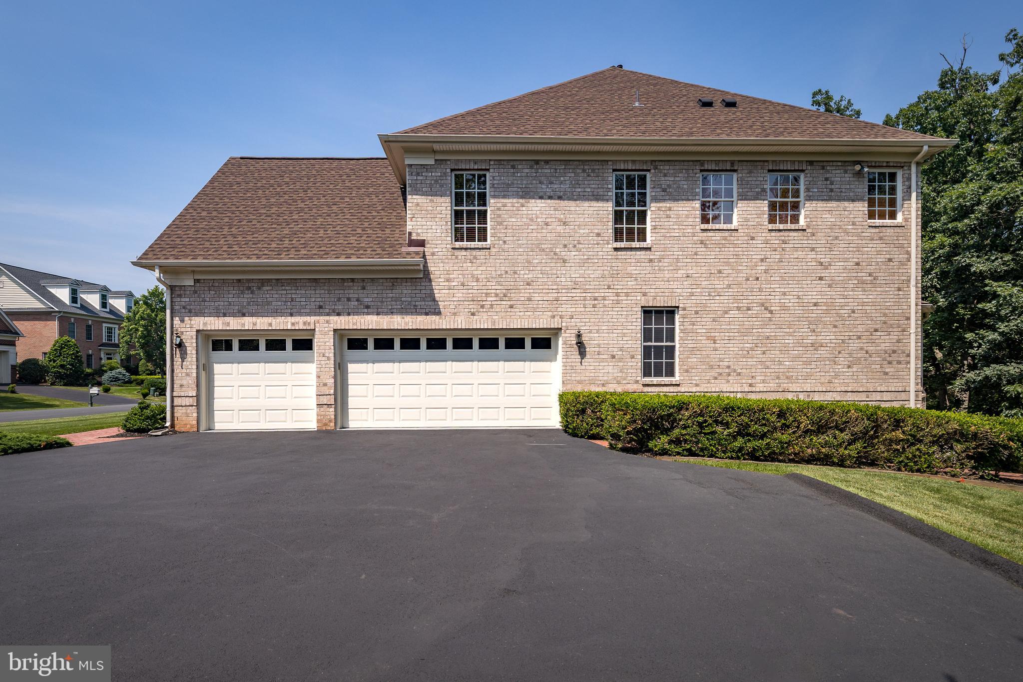 RIVER CREEK - Residential