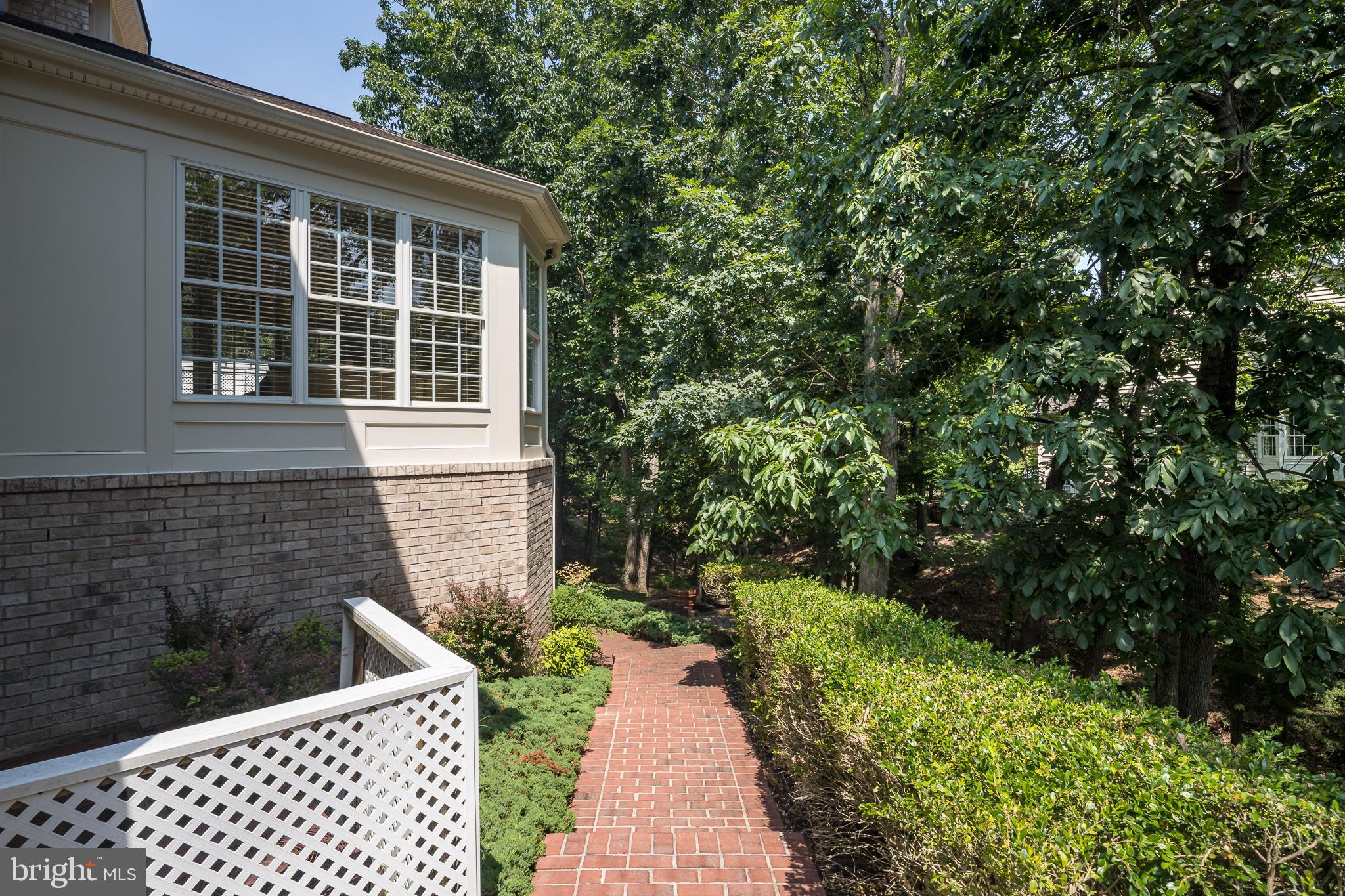 RIVER CREEK - Residential