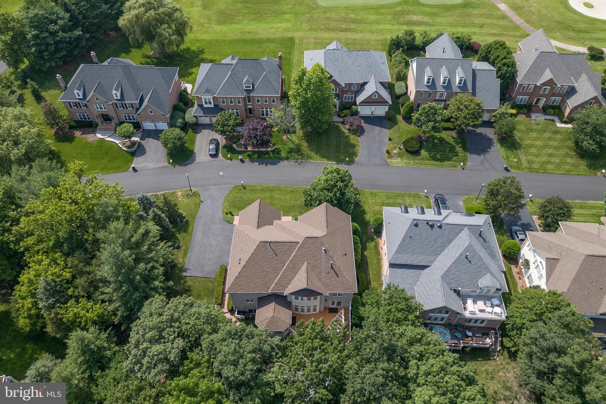 RIVER CREEK - Residential