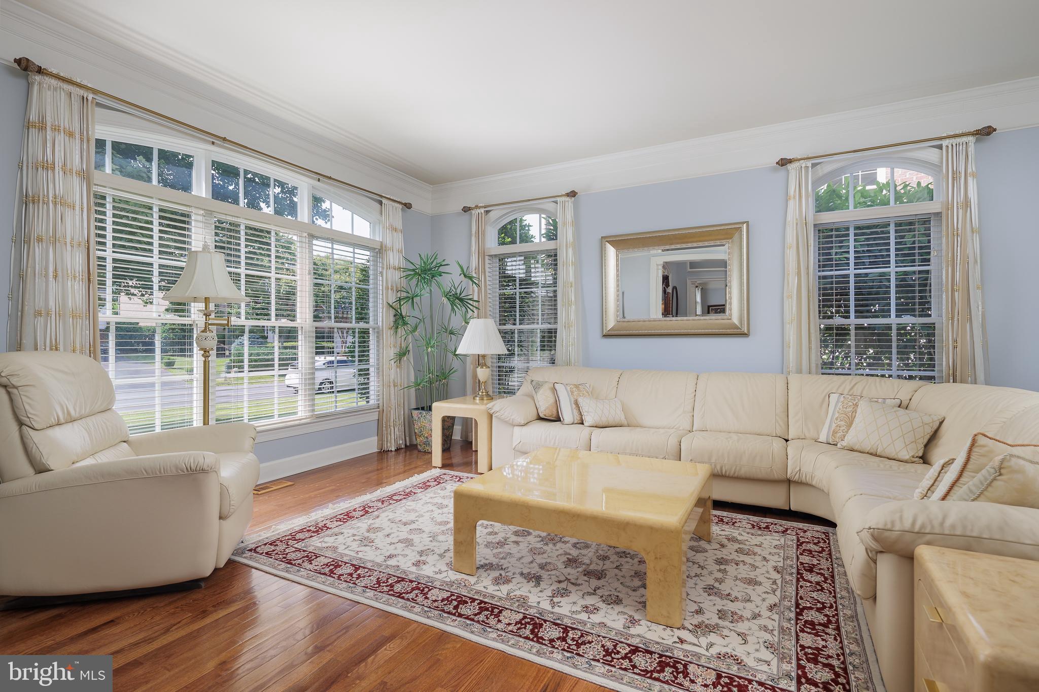 RIVER CREEK - Residential