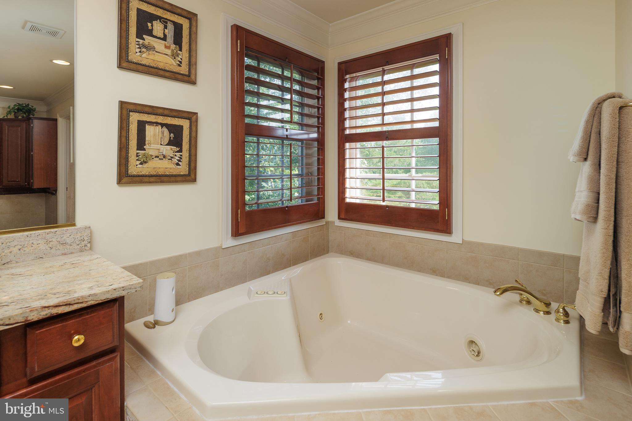 RIVER CREEK - Residential