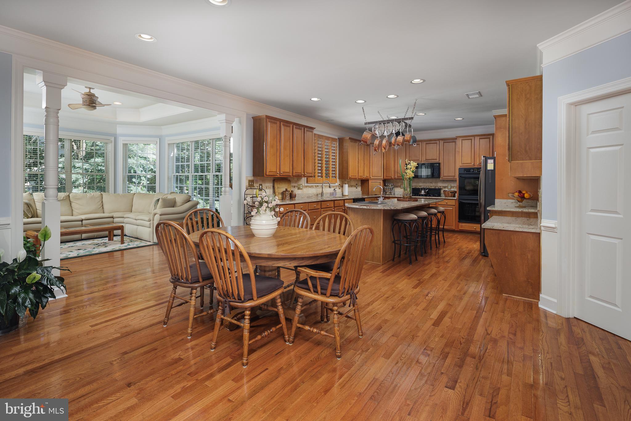 RIVER CREEK - Residential