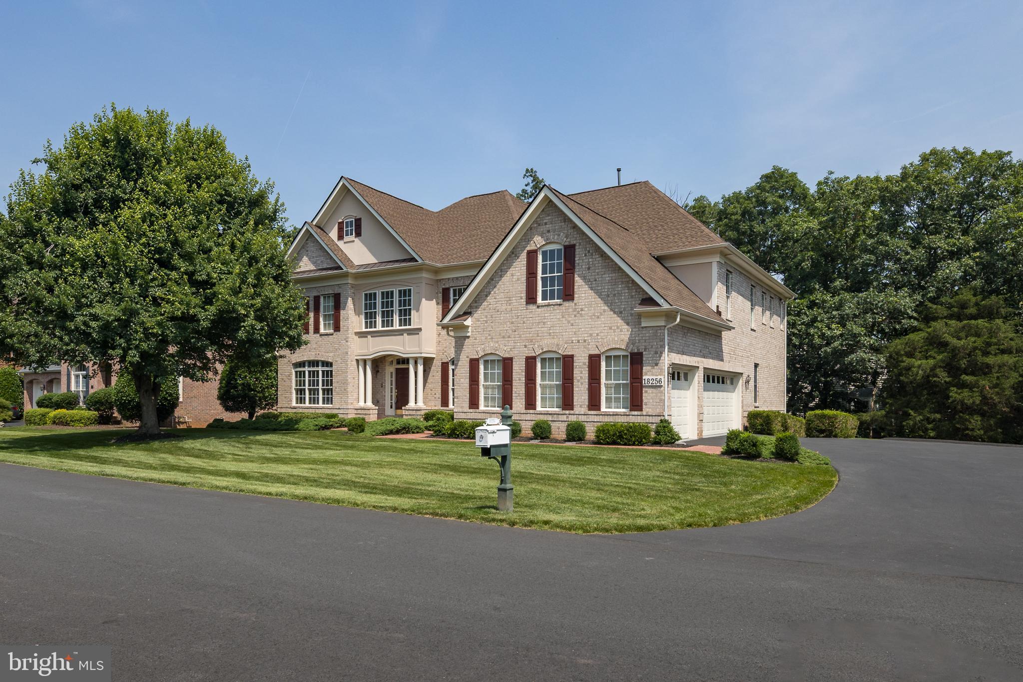 RIVER CREEK - Residential