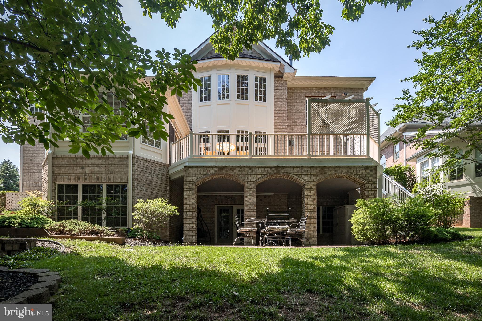 RIVER CREEK - Residential