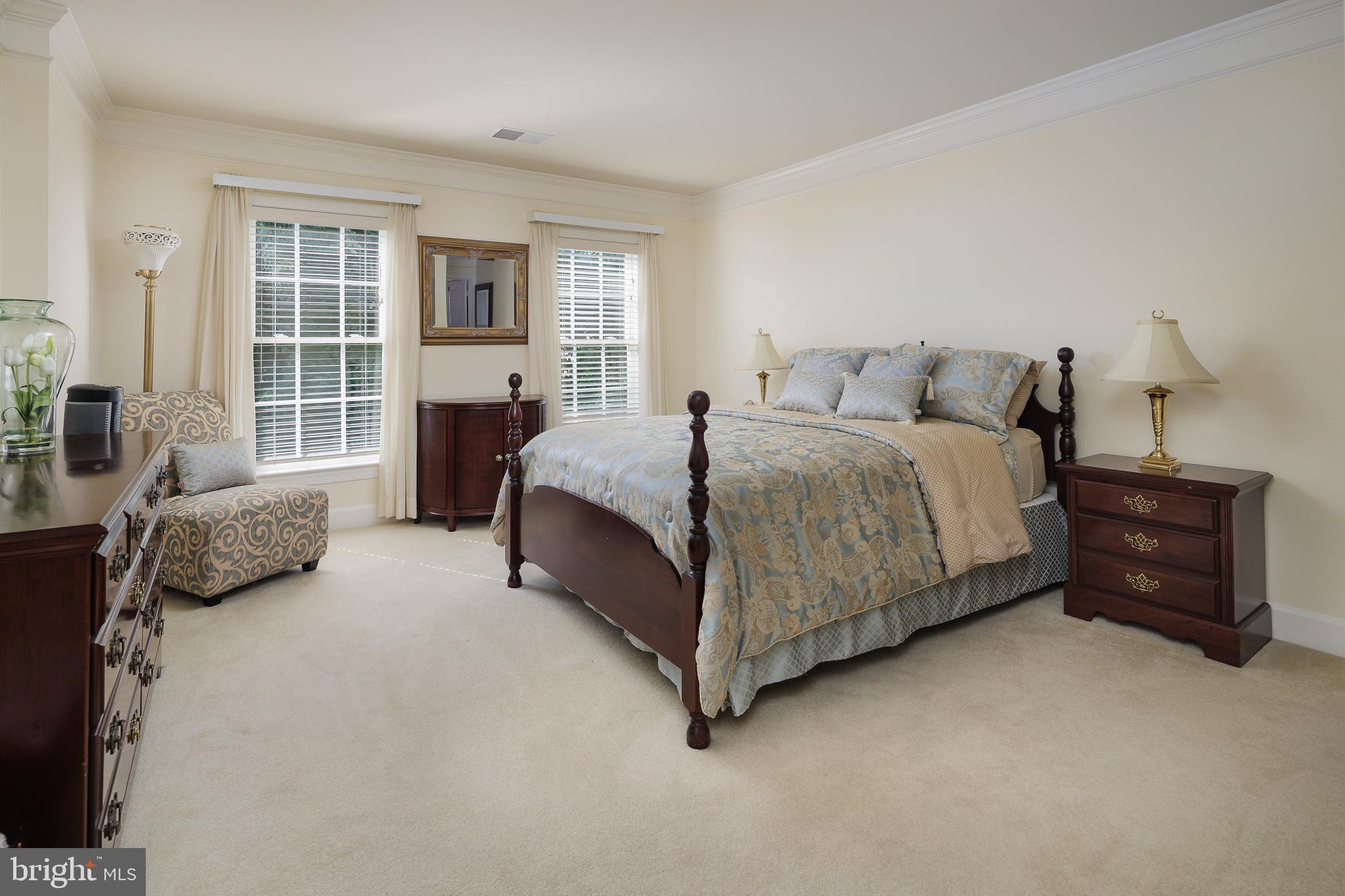 RIVER CREEK - Residential