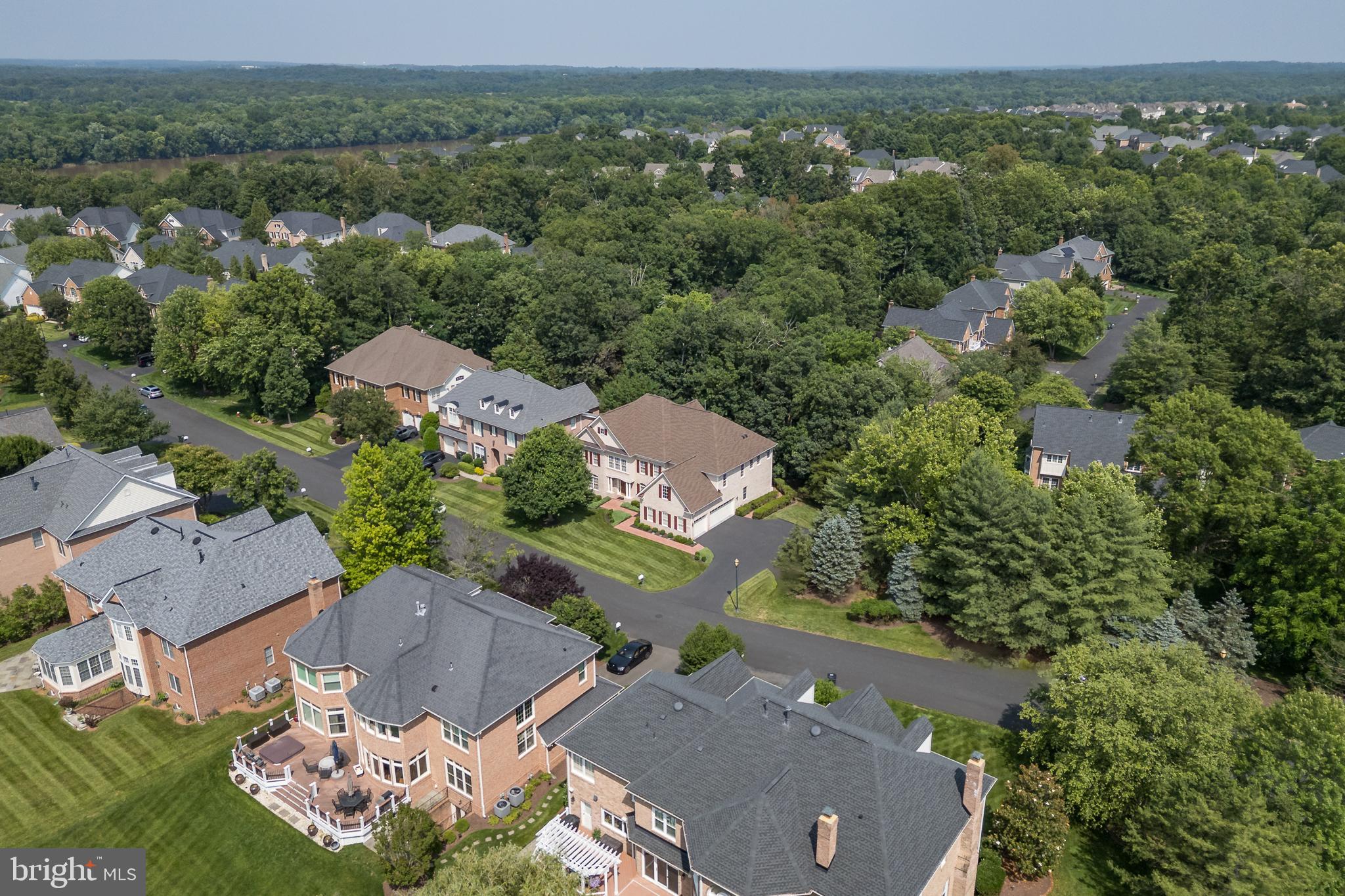 RIVER CREEK - Residential