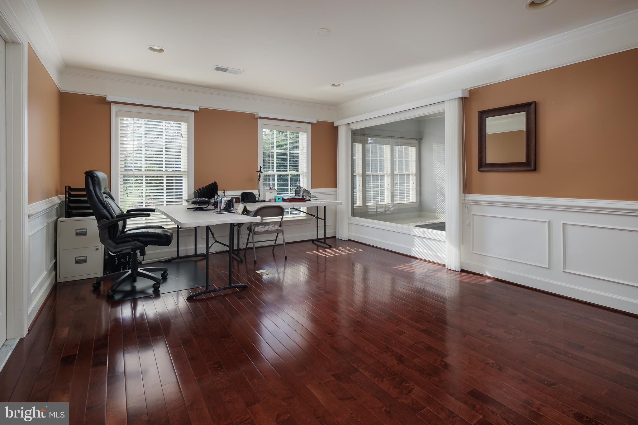 RIVER CREEK - Residential