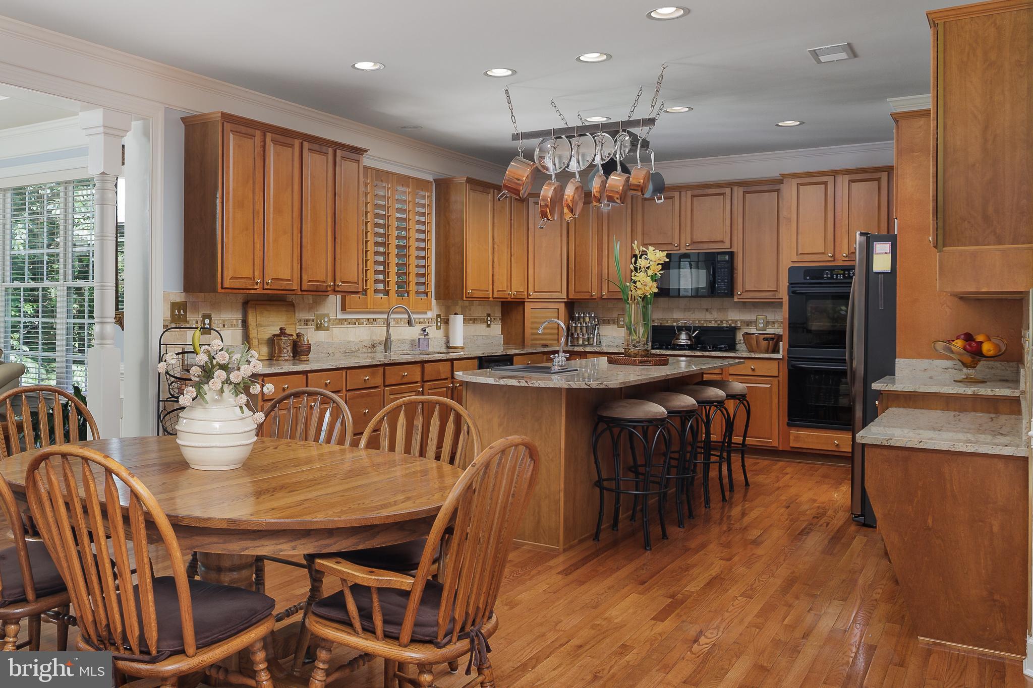 RIVER CREEK - Residential