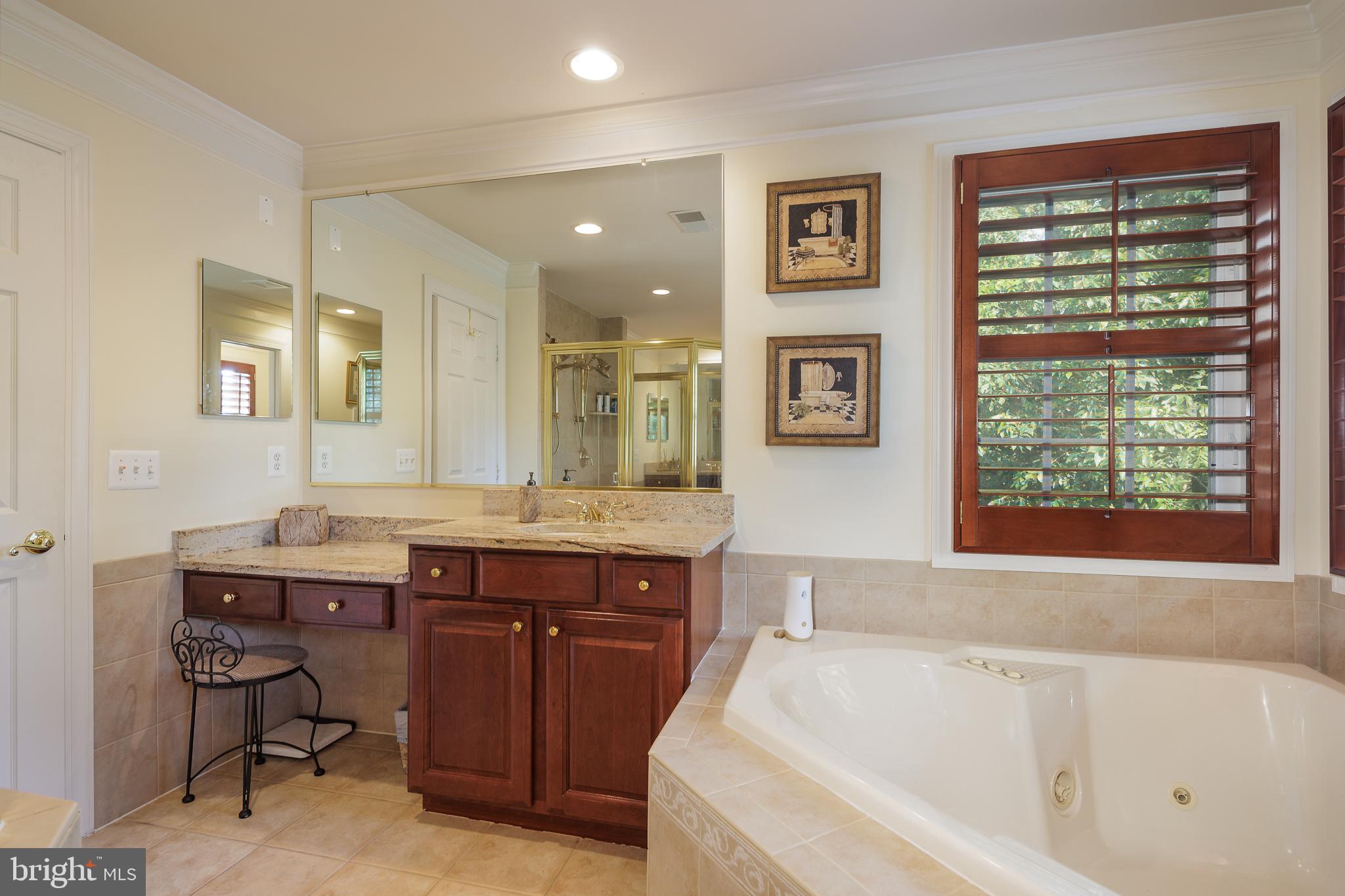 RIVER CREEK - Residential