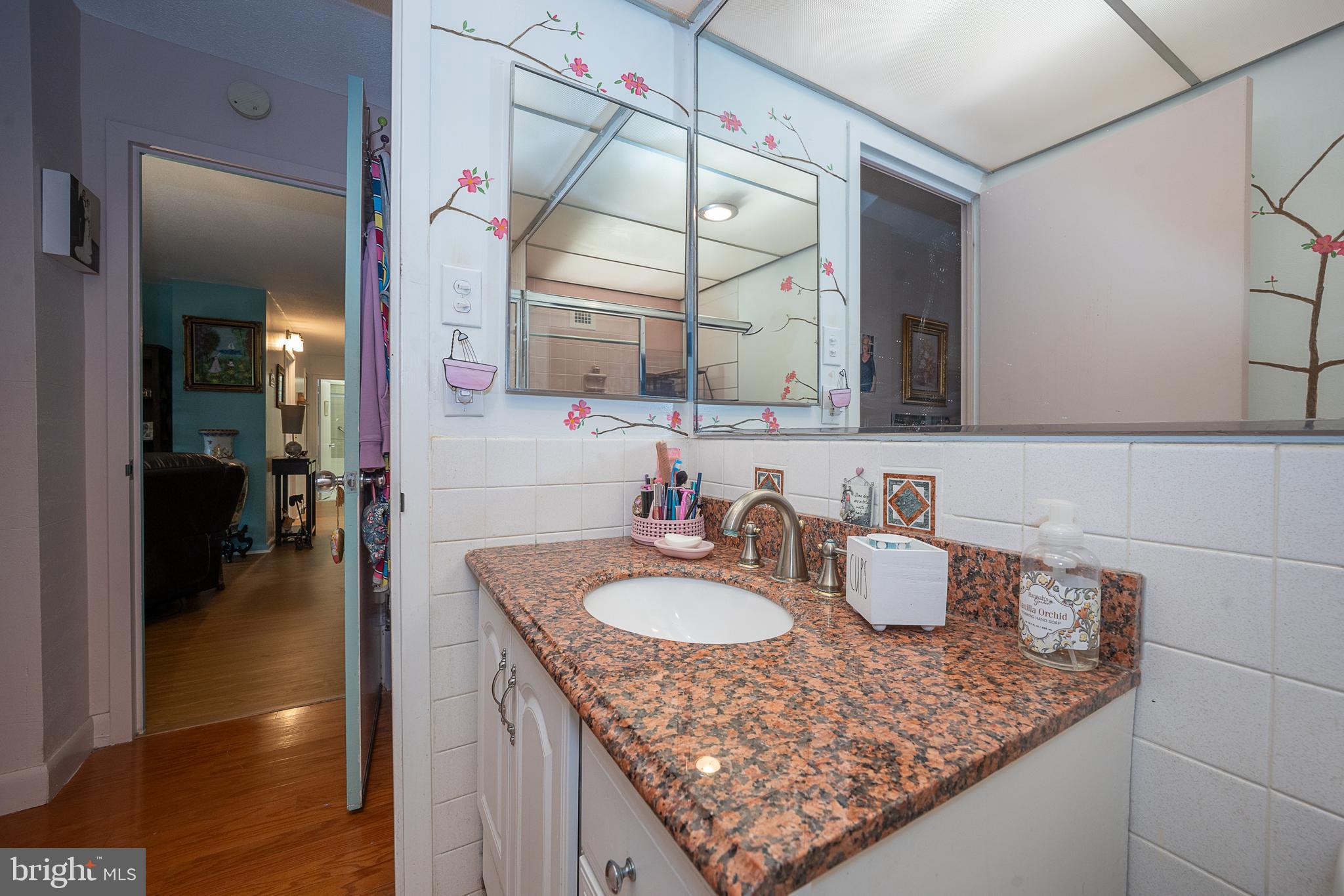 GREEN HILL - Residential