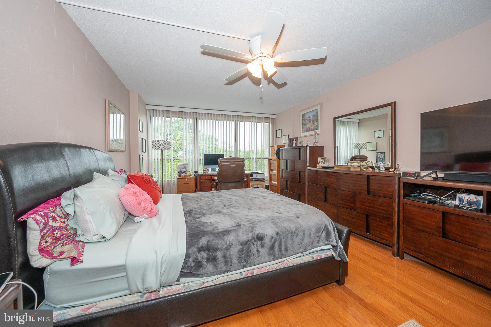 GREEN HILL - Residential