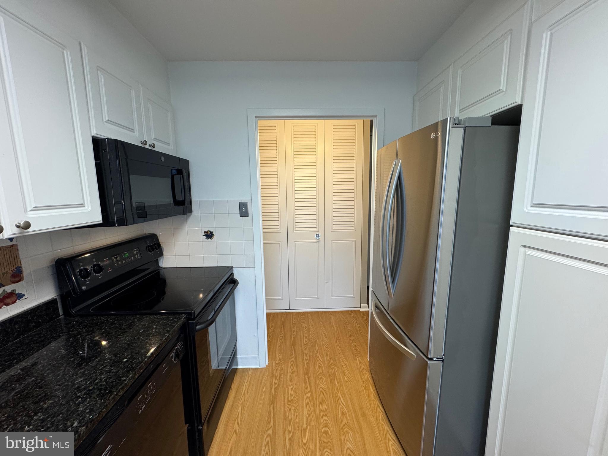 GREEN HILL - Residential