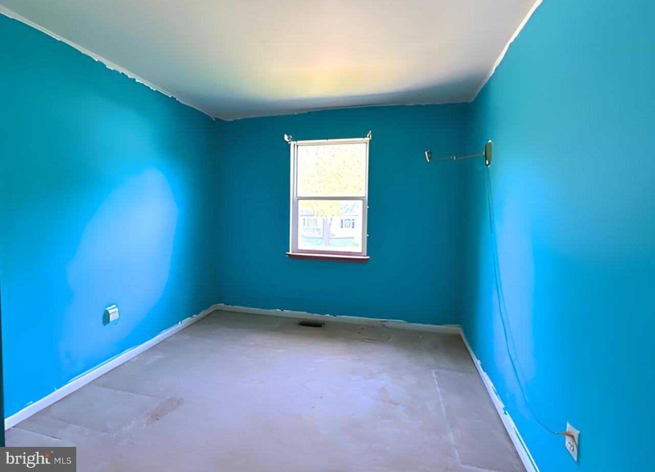 CATONSVILLE MANOR - Residential