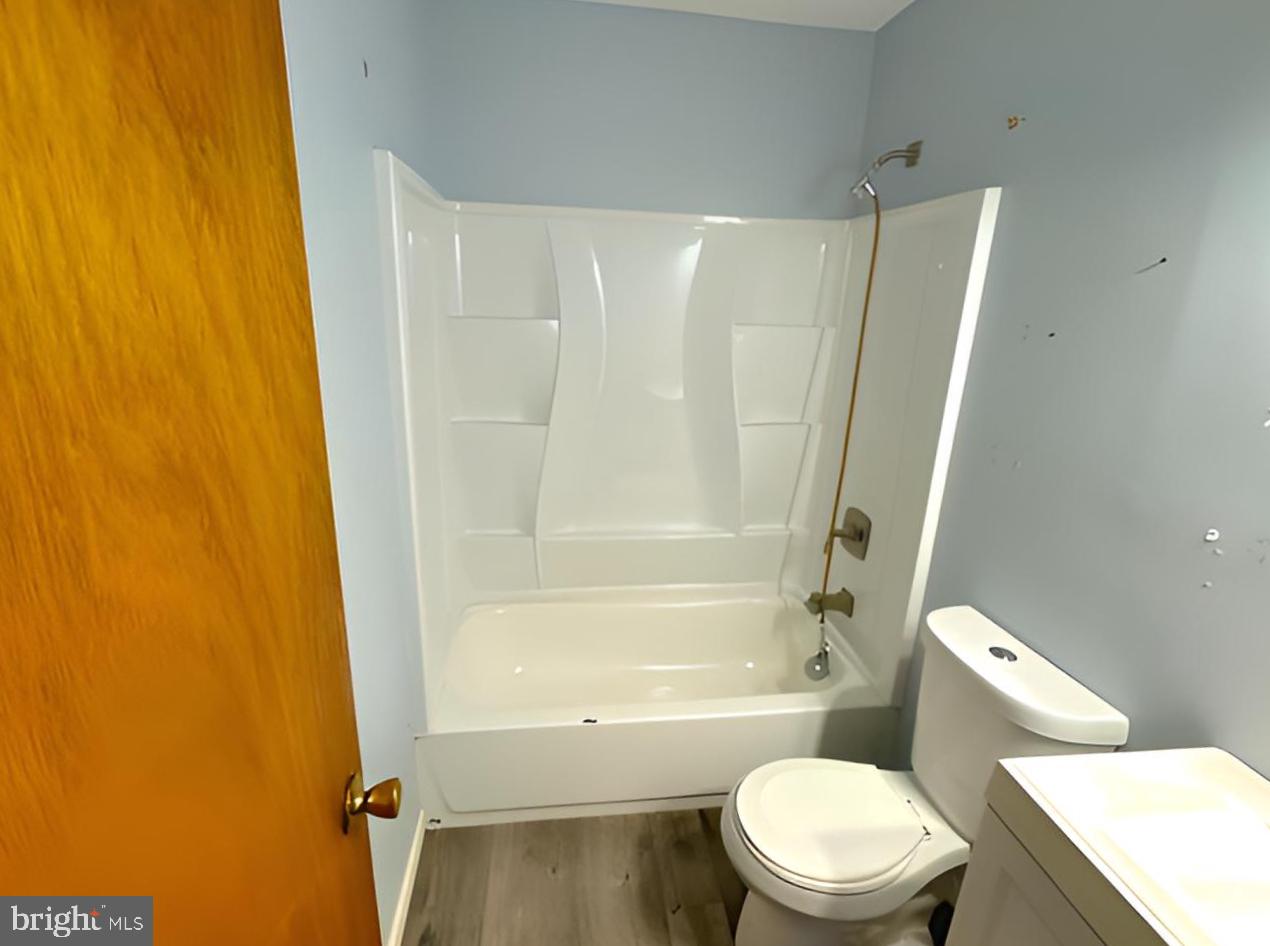 CATONSVILLE MANOR - Residential