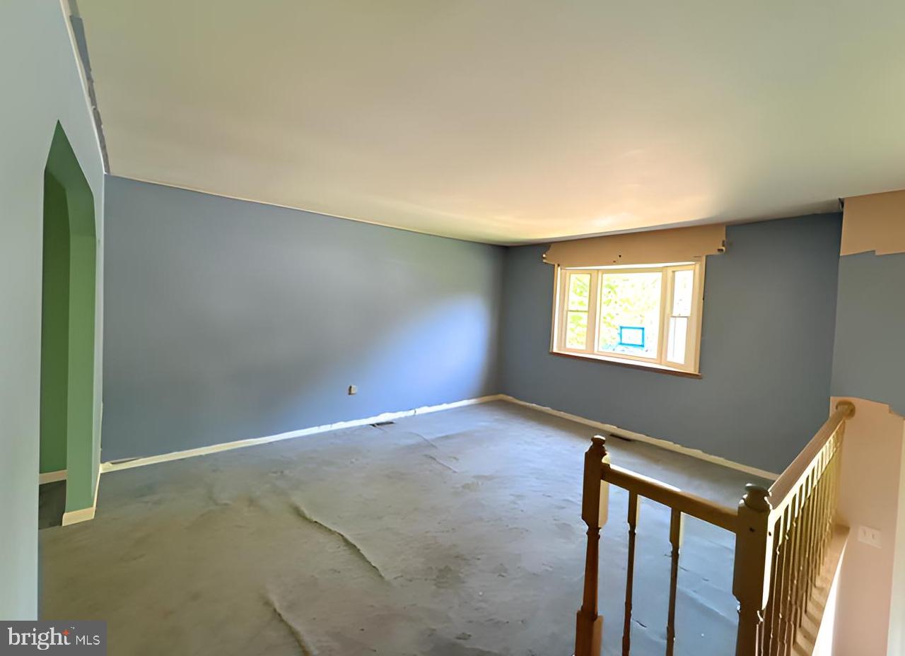 CATONSVILLE MANOR - Residential