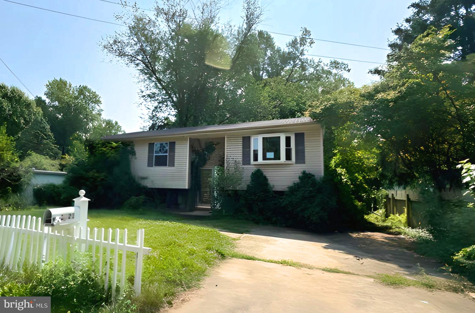 CATONSVILLE MANOR - Residential