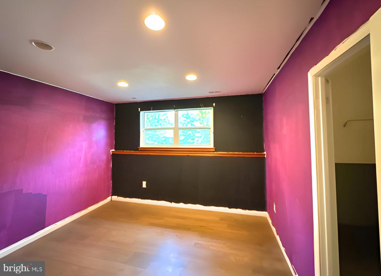 CATONSVILLE MANOR - Residential