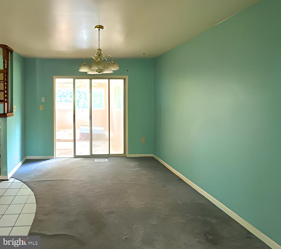 CATONSVILLE MANOR - Residential