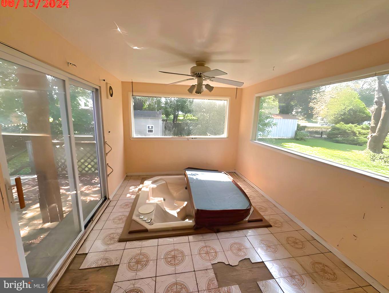 CATONSVILLE MANOR - Residential