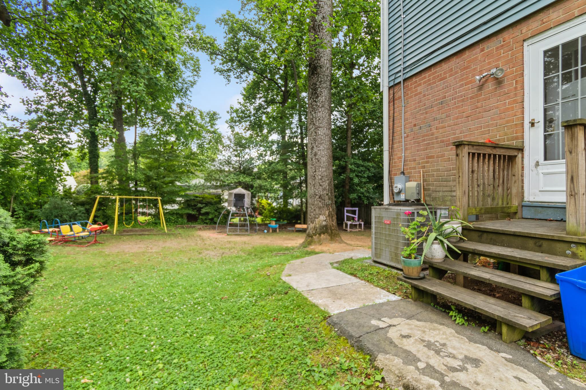 MANOR WOODS - Residential