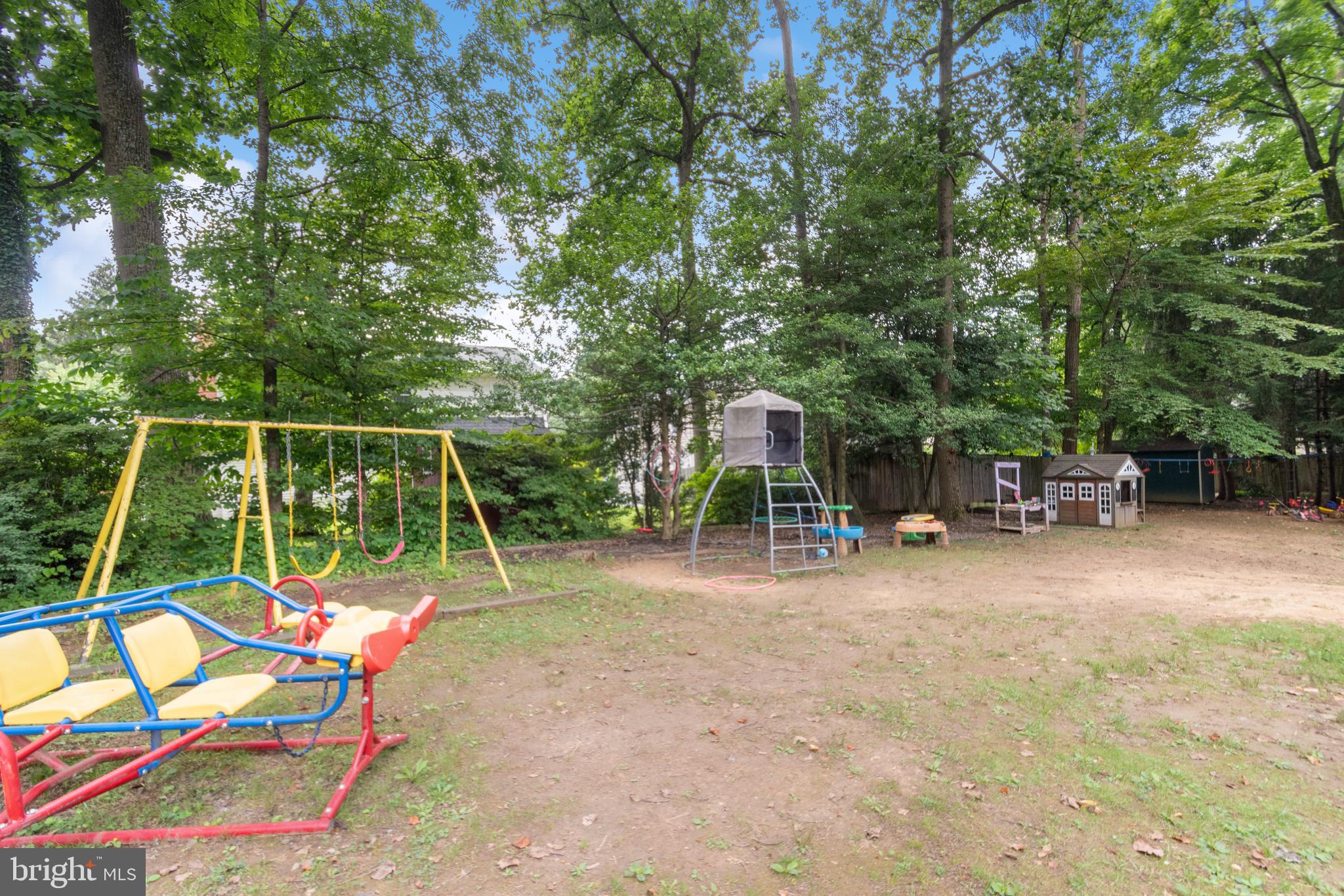 MANOR WOODS - Residential