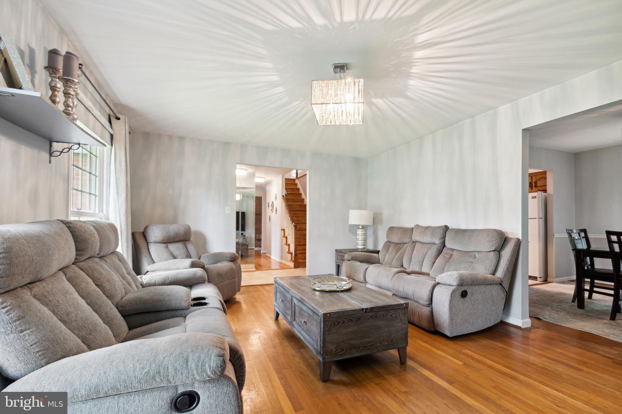 MANOR WOODS - Residential