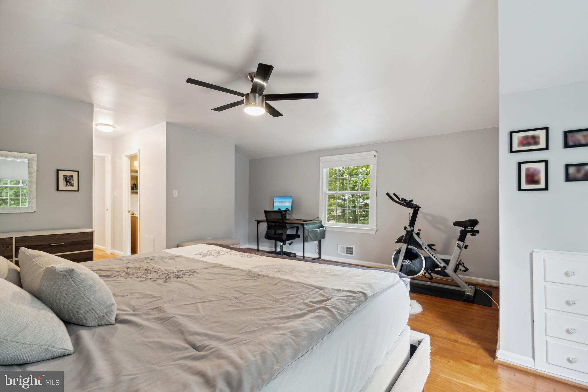 MANOR WOODS - Residential