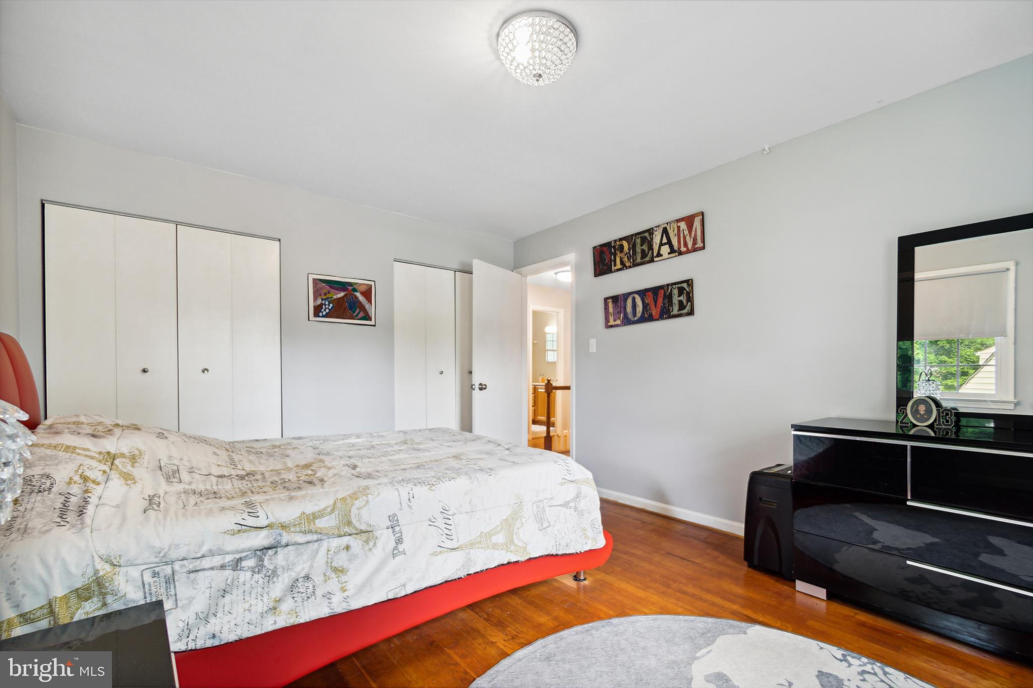 MANOR WOODS - Residential