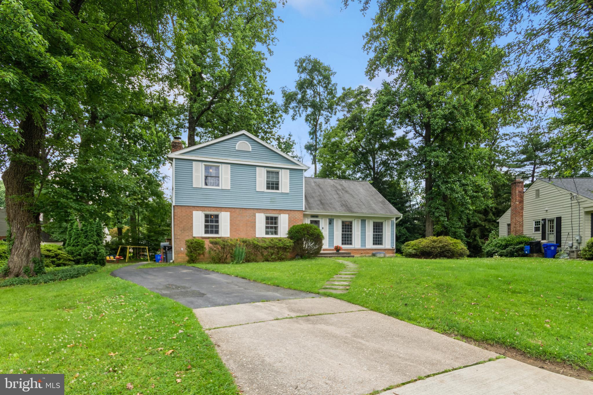 MANOR WOODS - Residential