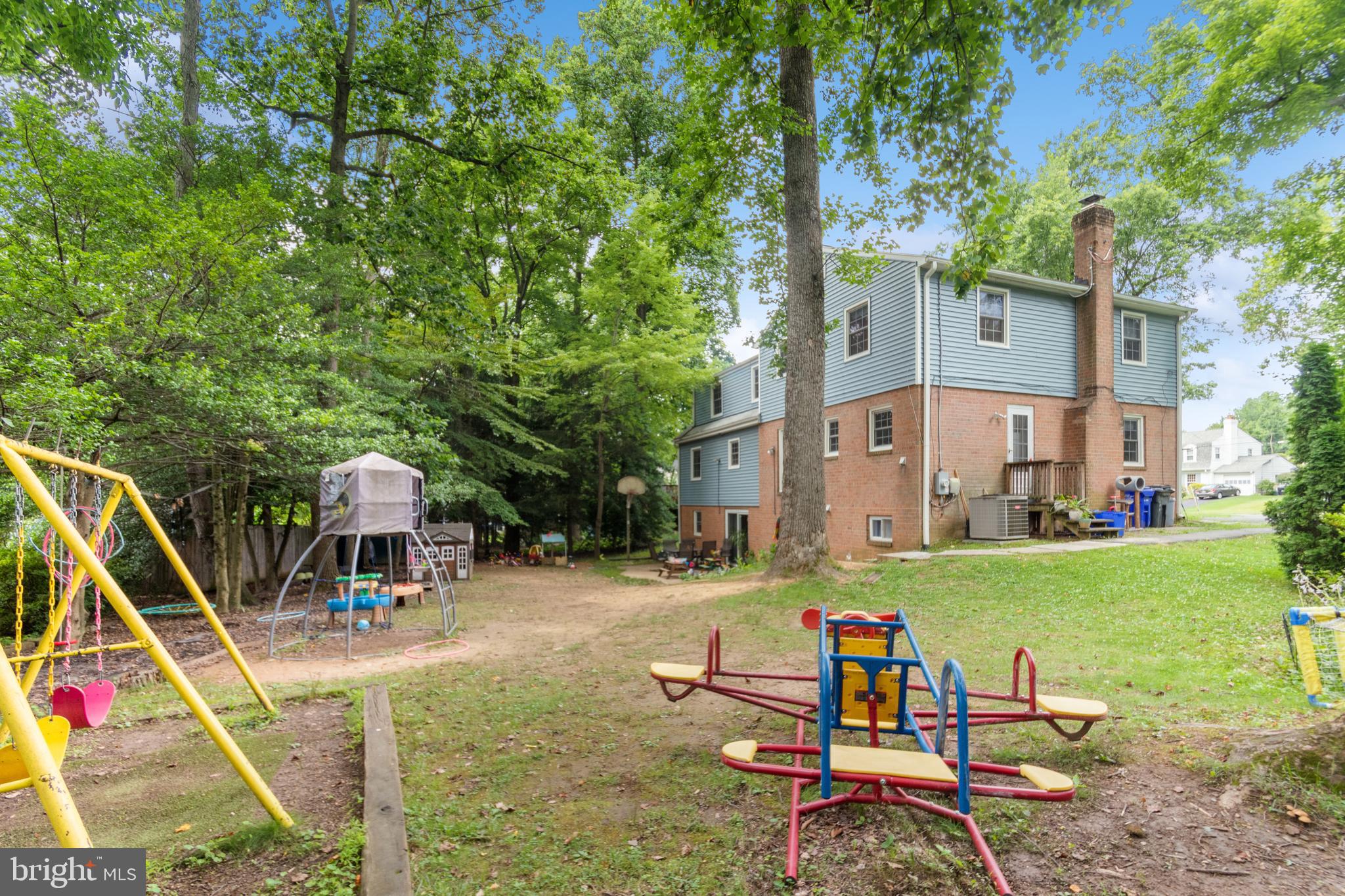 MANOR WOODS - Residential