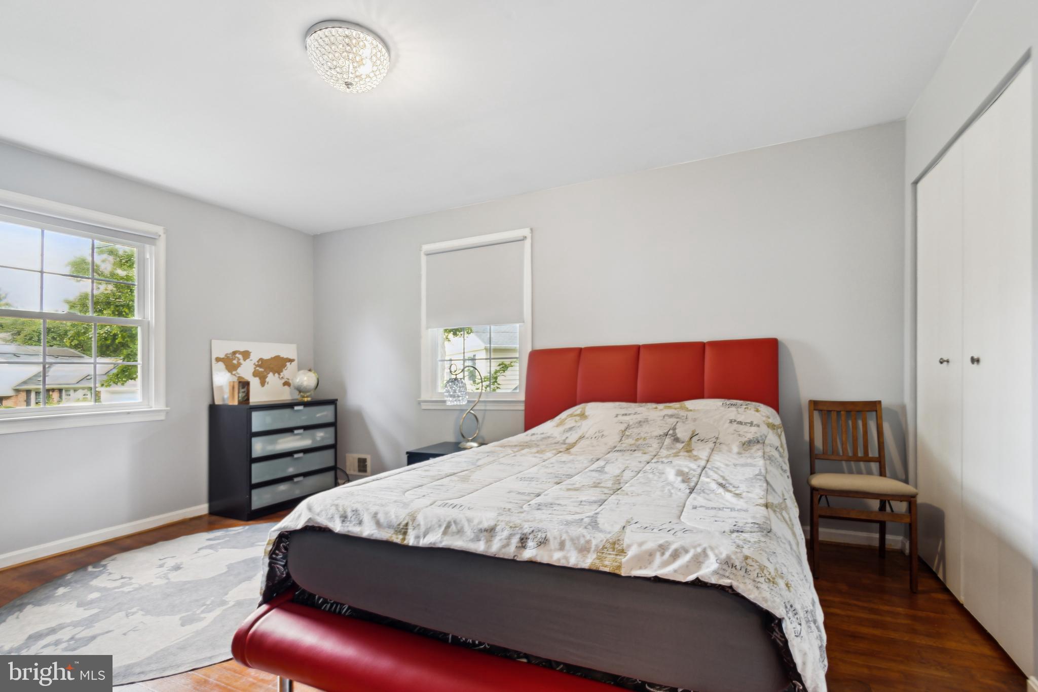 MANOR WOODS - Residential