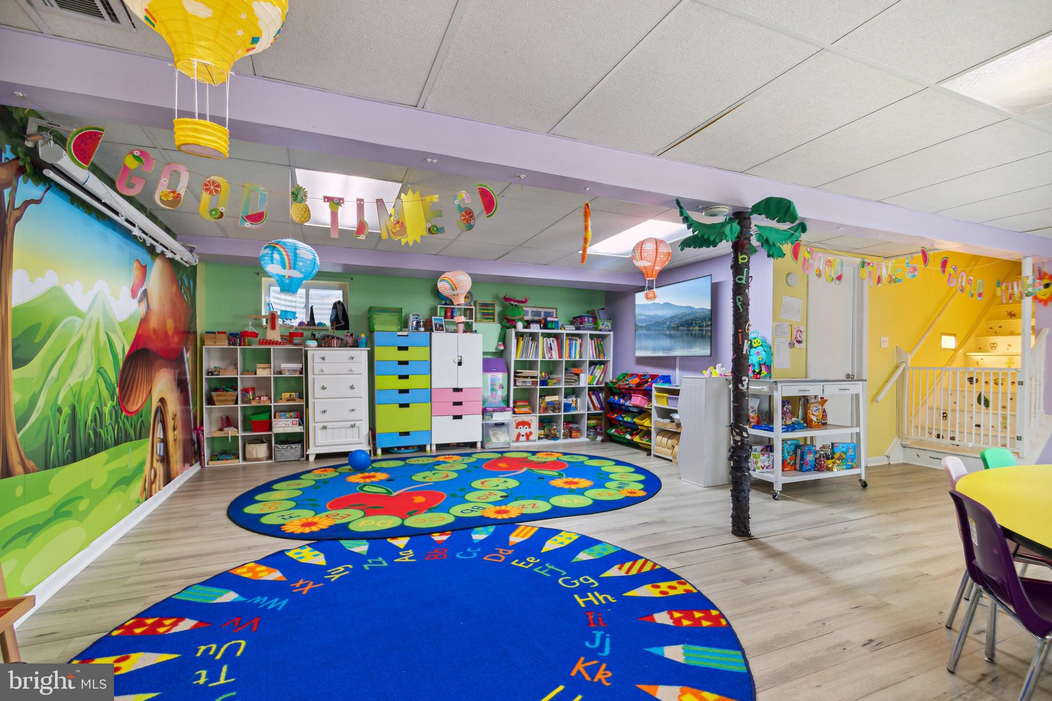 MANOR WOODS - Residential