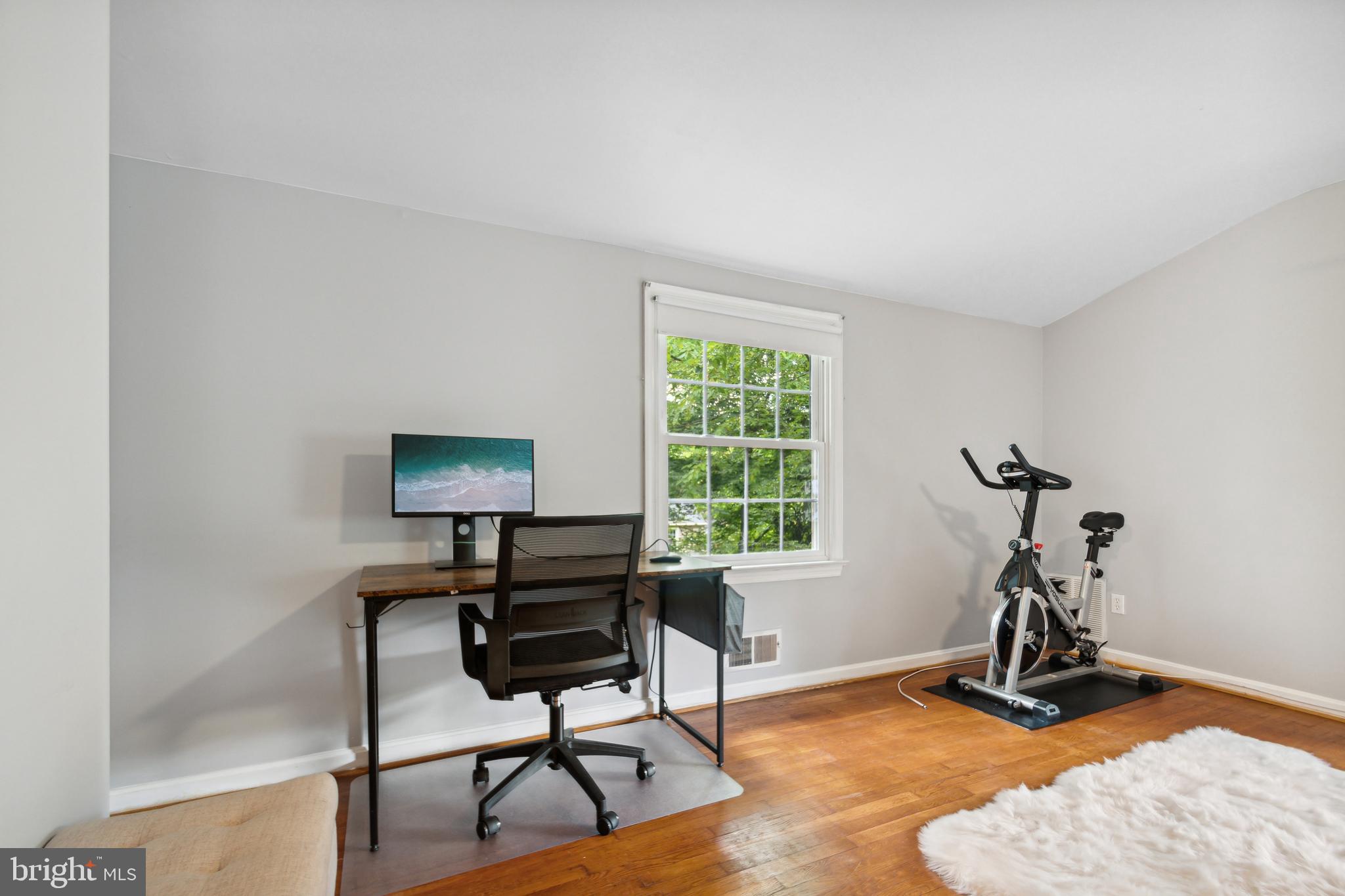 MANOR WOODS - Residential