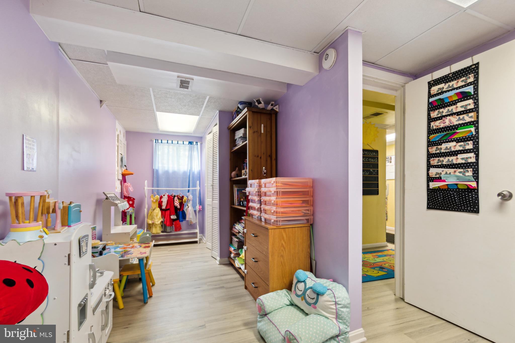 MANOR WOODS - Residential